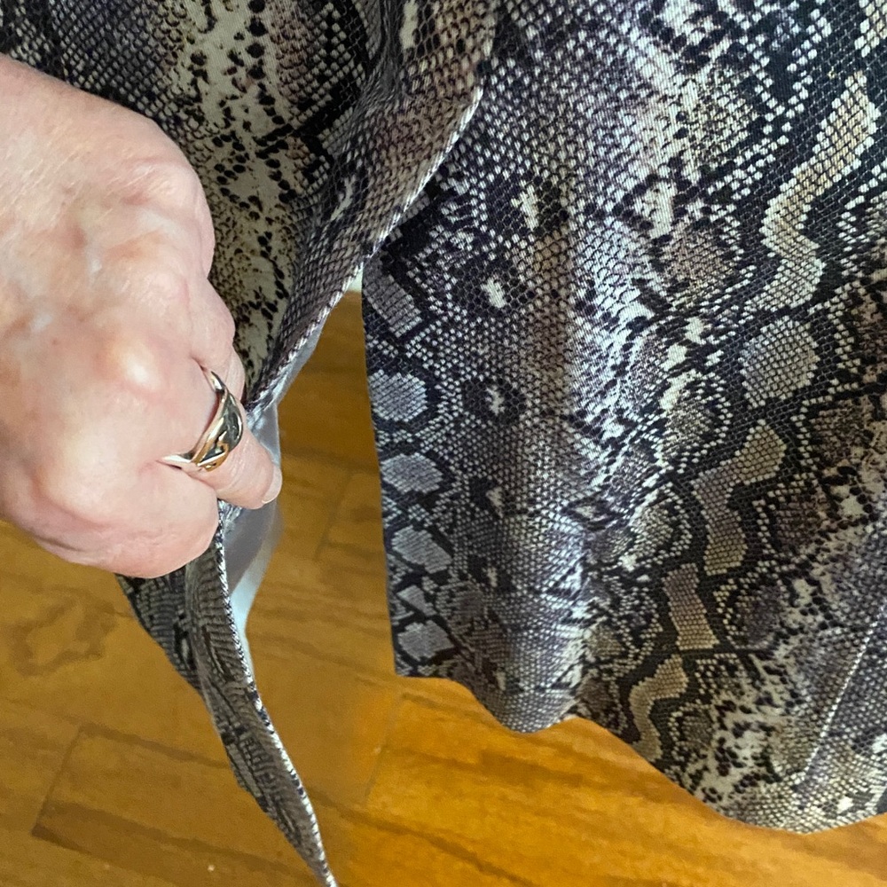 Michael Kors Trench Coat - Picture 6 of 9